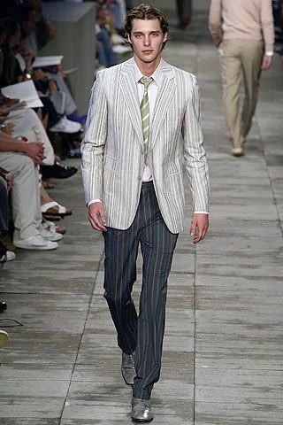 Look 32